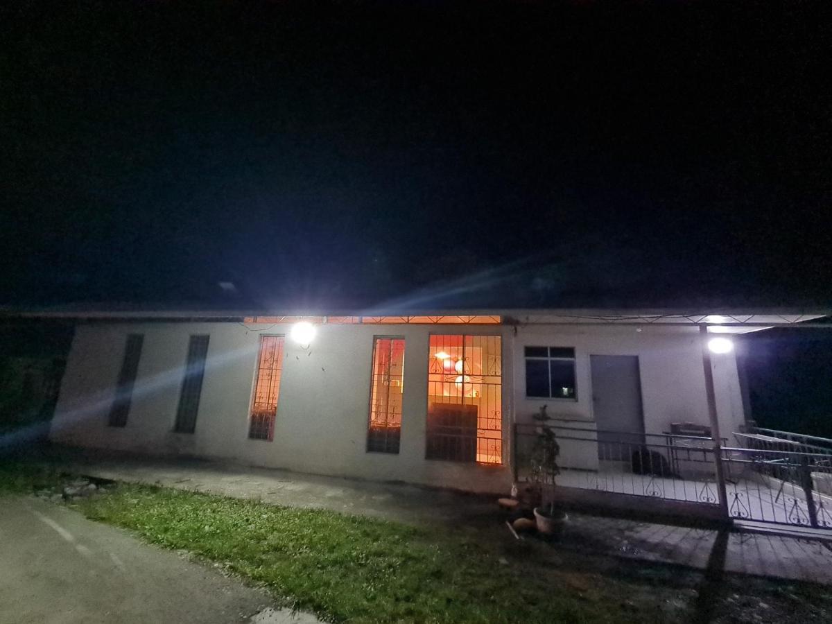 Rainbow Lodge Tambatuon Kota Belud Eksteriør bilde